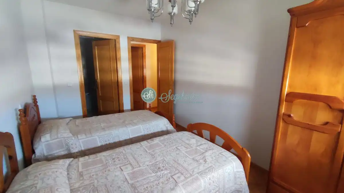 Bedroom of Flat for sale in Segovia  with Heating, Parquet flooring and Terrace