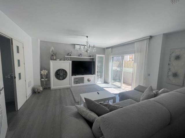 Casa adosada en Venta en Calle Ribera del Duero, 2U en Viña Málaga