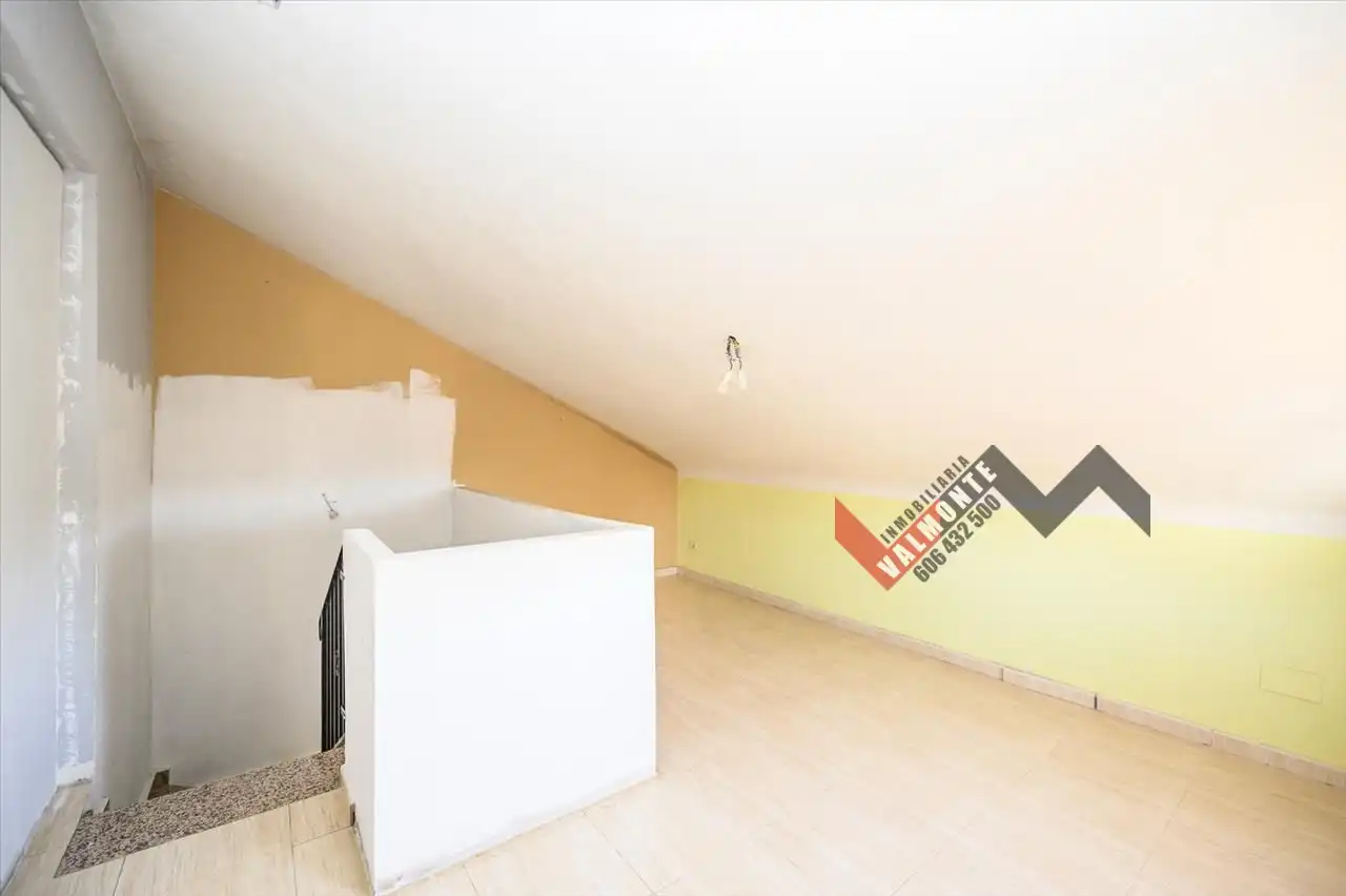 Casa o xalet en venda en Chozas de Canales amb Calefacció i Terrassa