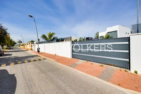 Vista exterior de Finca rústica en venta en Torrevieja con Aire acondicionado, Calefacción y Jardín privado