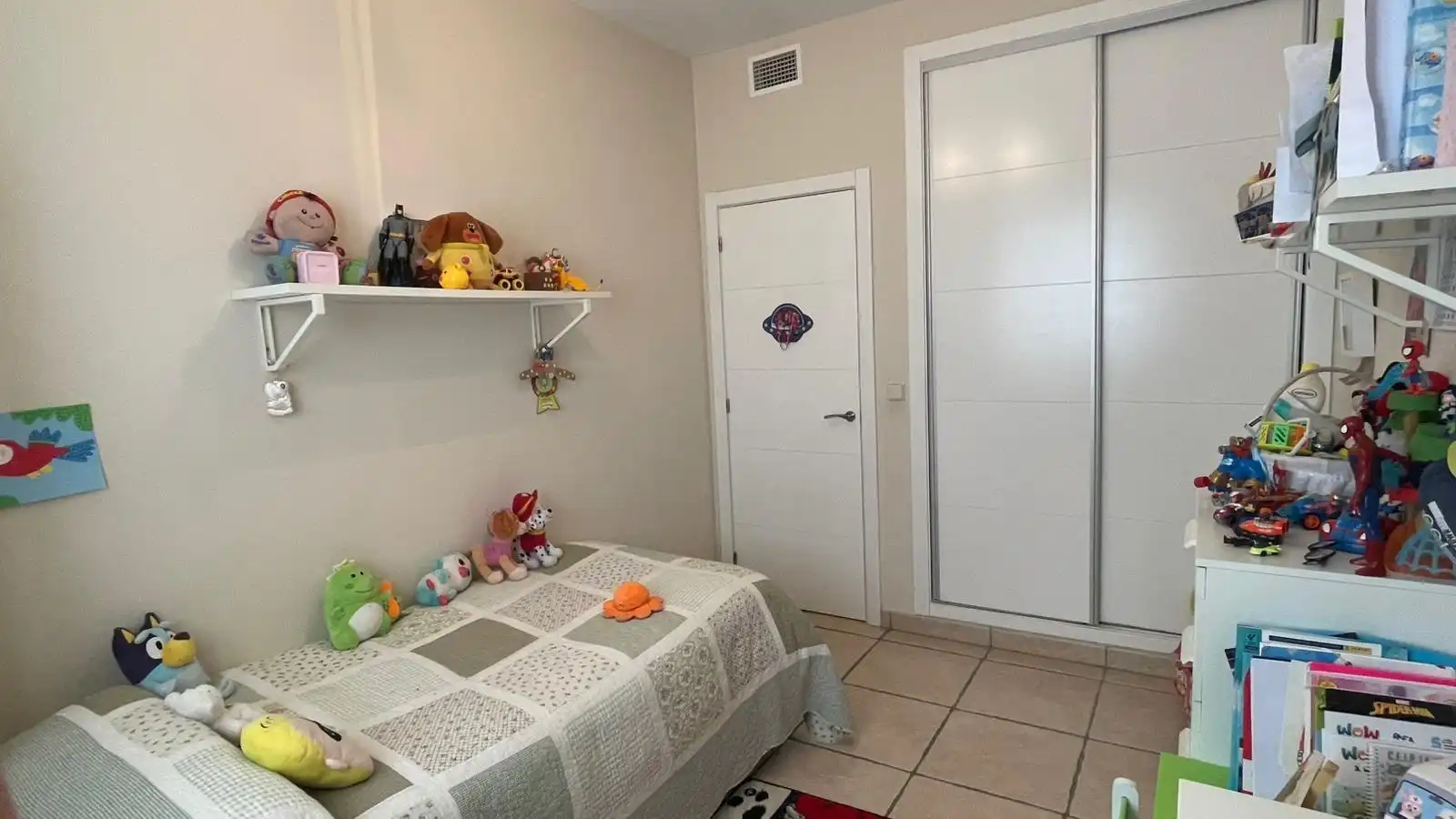 Dormitori de Casa o xalet en venda en Córdoba amb Aire condicionat, Calefacció i Piscina