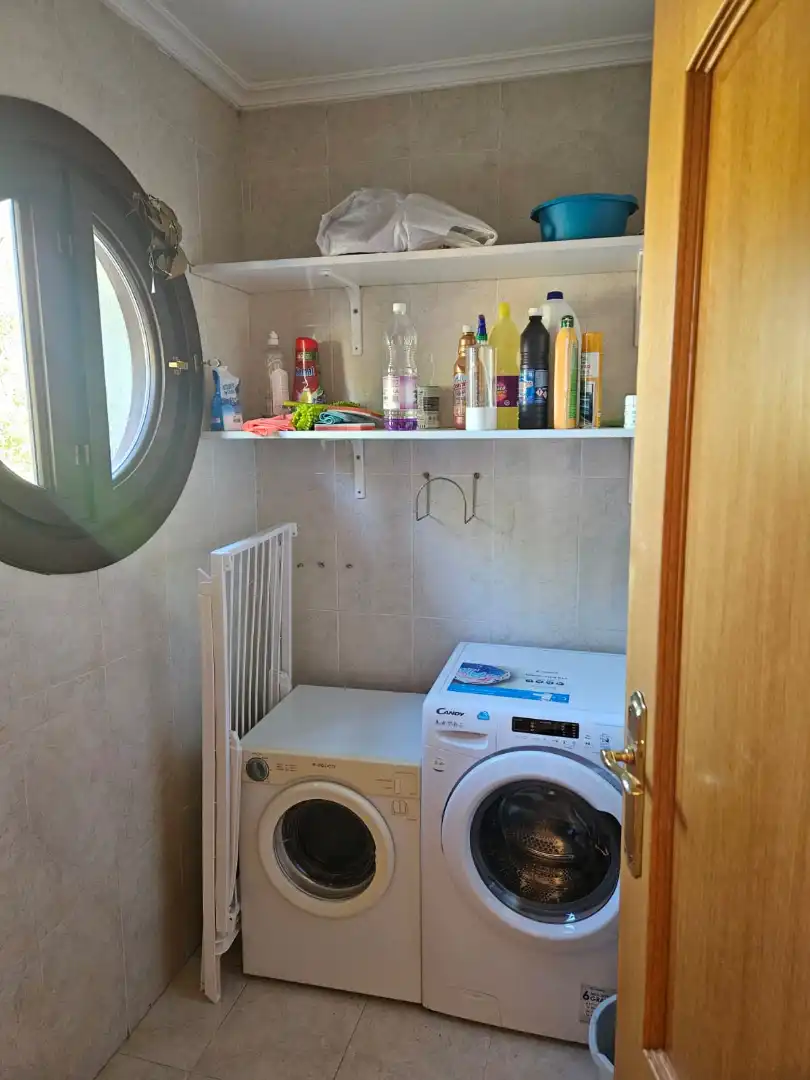 Badezimmer von Einfamilien-Reihenhaus zum Verkauf in Aia mit Heizung, Privatgarten und Terrasse