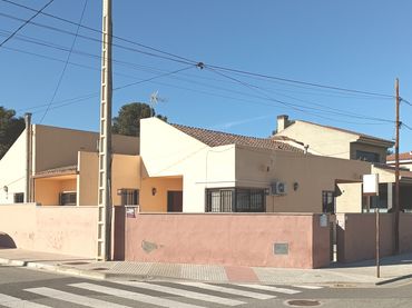 Detached house with garden for sale