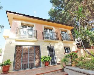 Vista exterior de Casa o xalet en venda en Torrevieja amb Aire condicionat, Calefacció i Jardí privat