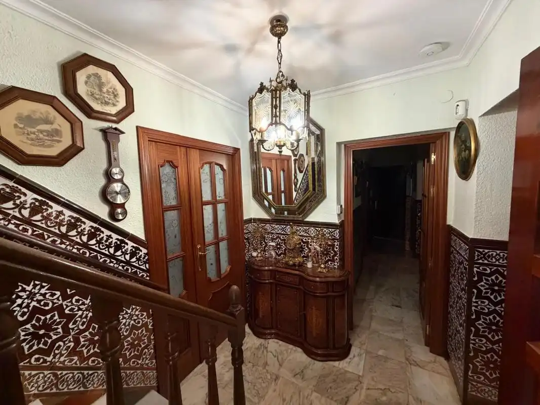 Casa adosada en venda en Dos Hermanas amb Aire condicionat, Calefacció i Terrassa