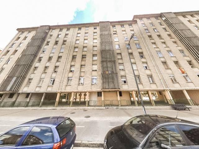 Piso en Venta en Calle de Joaquín Velasco Martín, 38 en Huerta del Rey