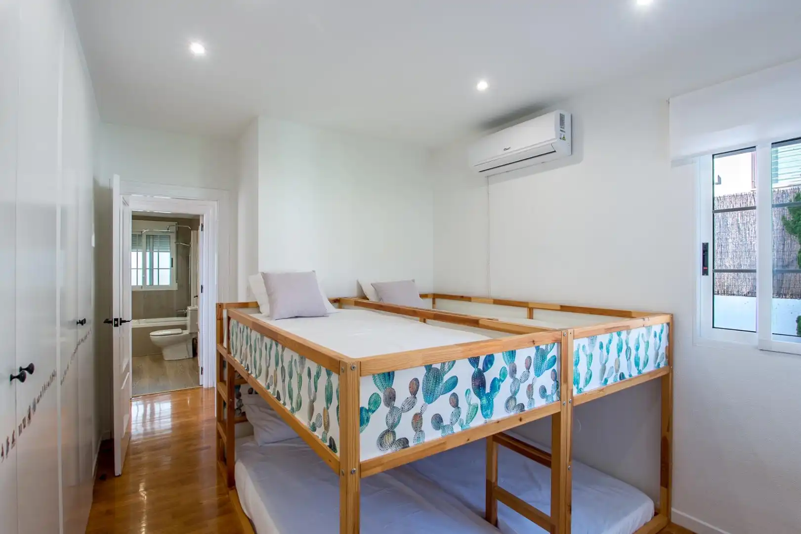 Habitación de Casa o chalet en venta en Molina de Segura con Aire acondicionado, Calefacción y Jardín privado