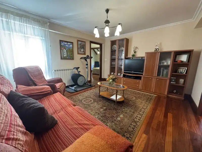 Sala d'estar de Pis en venda en Legazpi amb Calefacció