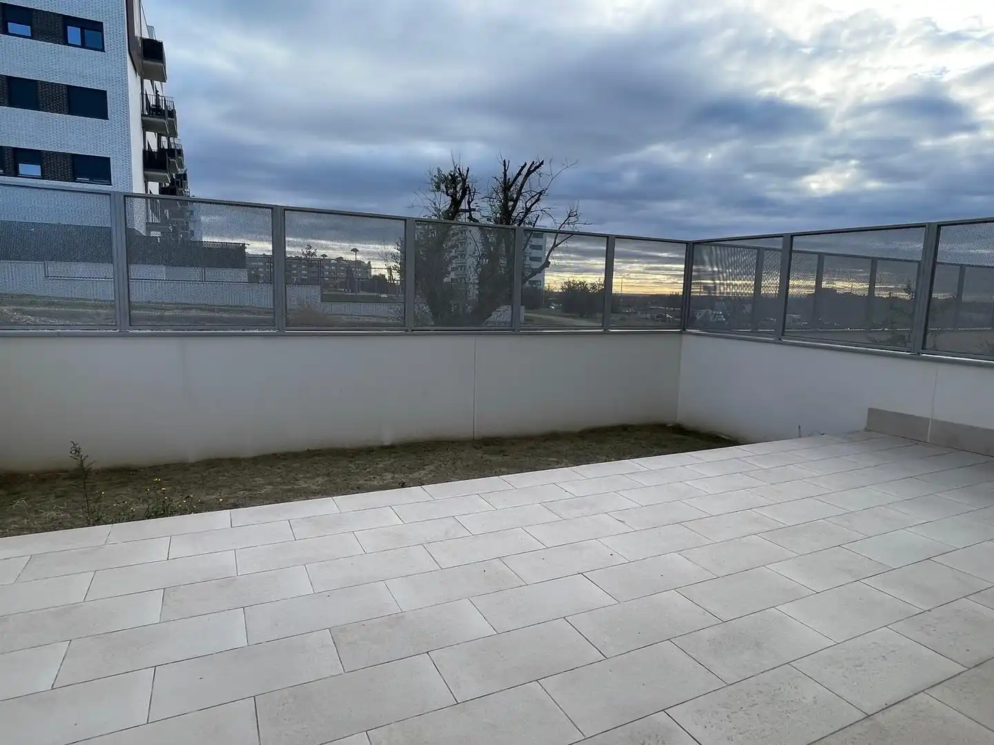 Wohnung mit Aufzug zum Verkauf in Avenida de los Reyes Católicos 4