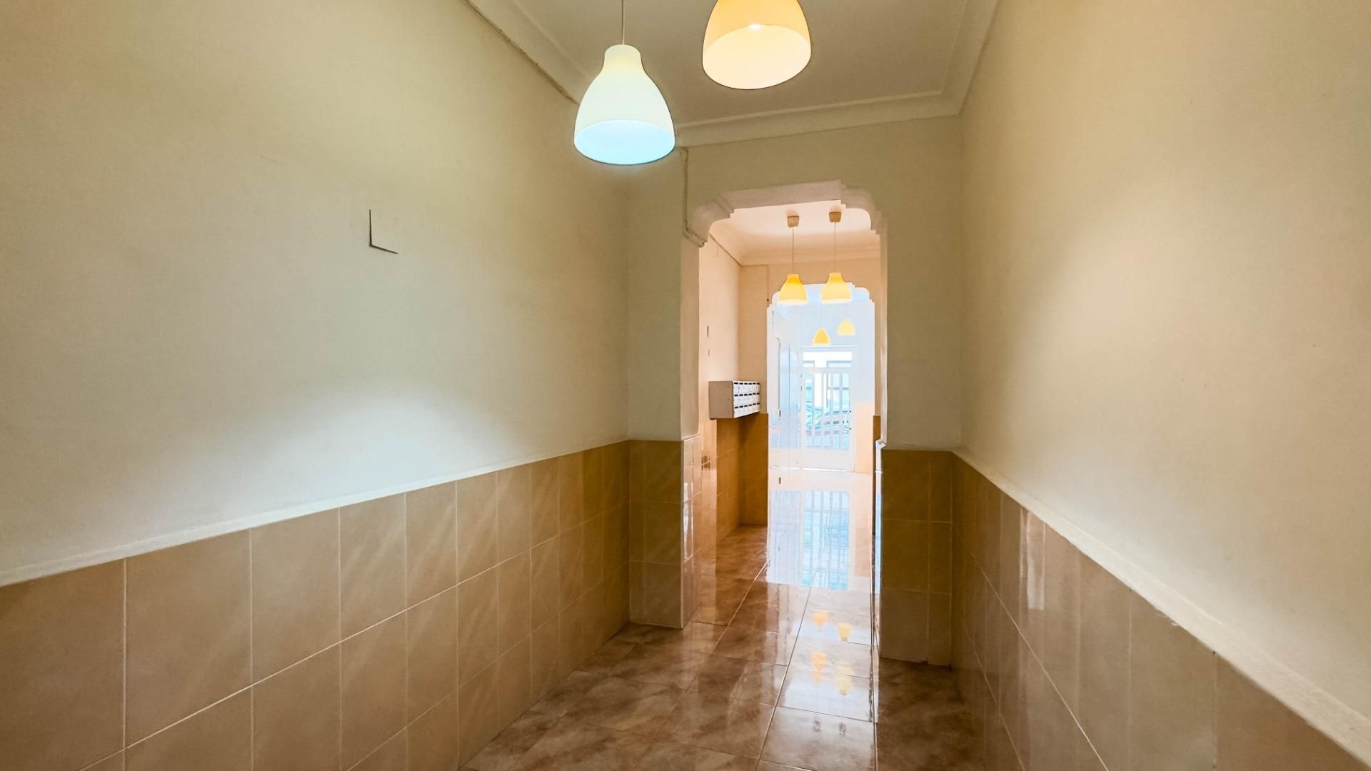 Piso en venta en Alicante / Alacant con Balcón