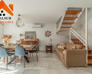 Living room of House or chalet for sale in  Sevilla Capital  with Air Conditioner and Terrace