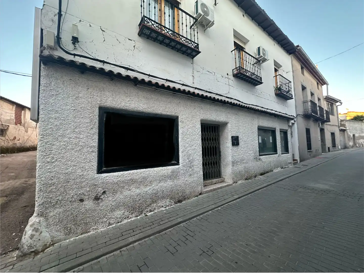 Locale commerciale in affitto a Calle de Teresa Fuentes Camacho, imagen 2