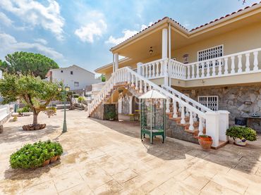 Maison avec balcon à vendre à Ponent