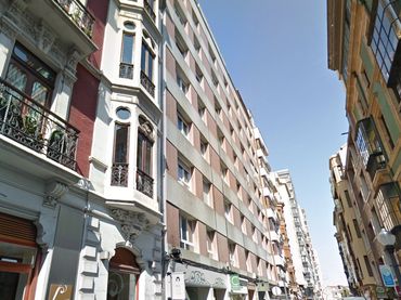 Piso con ascensor en venta en Calle Cabrales