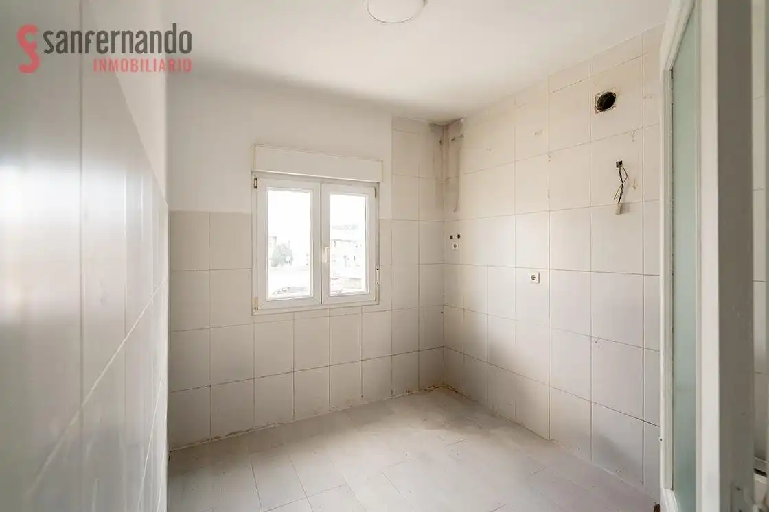 Baño de Piso en venta en Torrelavega  con Trastero