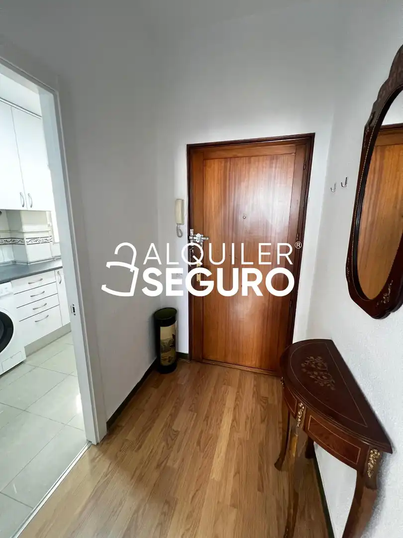 Piso de alquiler en Madrid con Calefacción, Terraza y Amueblado