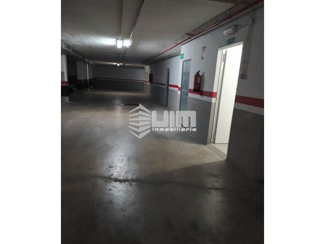 Garaje en Venta en GARBI en Avenida de Abril - 9 de Octubre