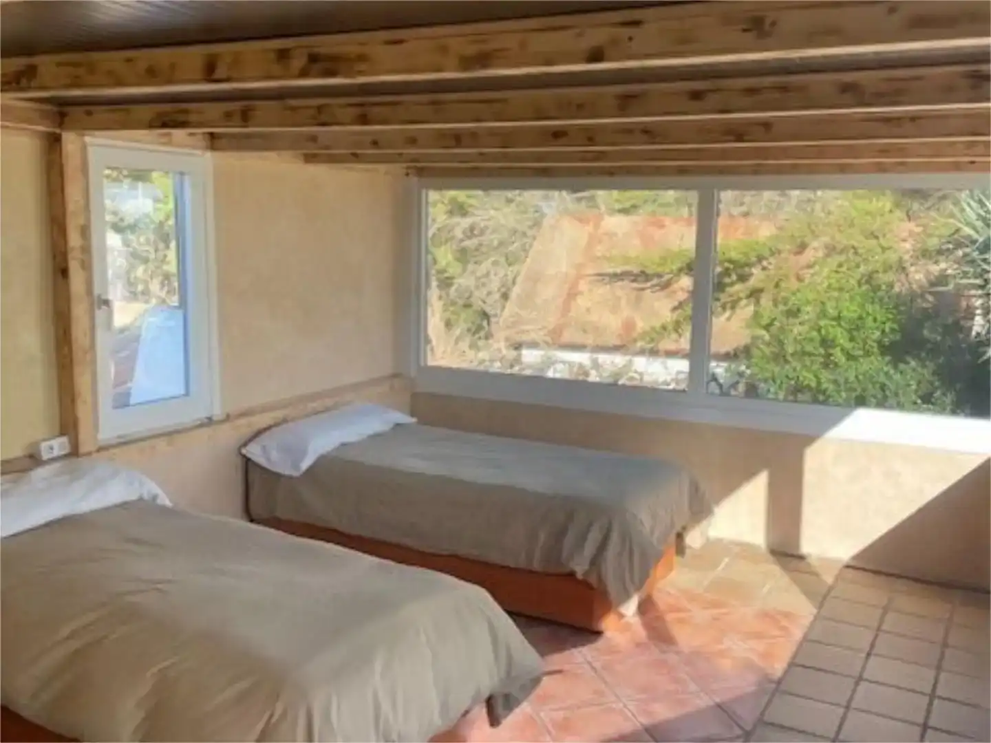 Dormitori de Finca rústica en venda en Vejer de la Frontera amb Aire condicionat, Piscina i Balcó