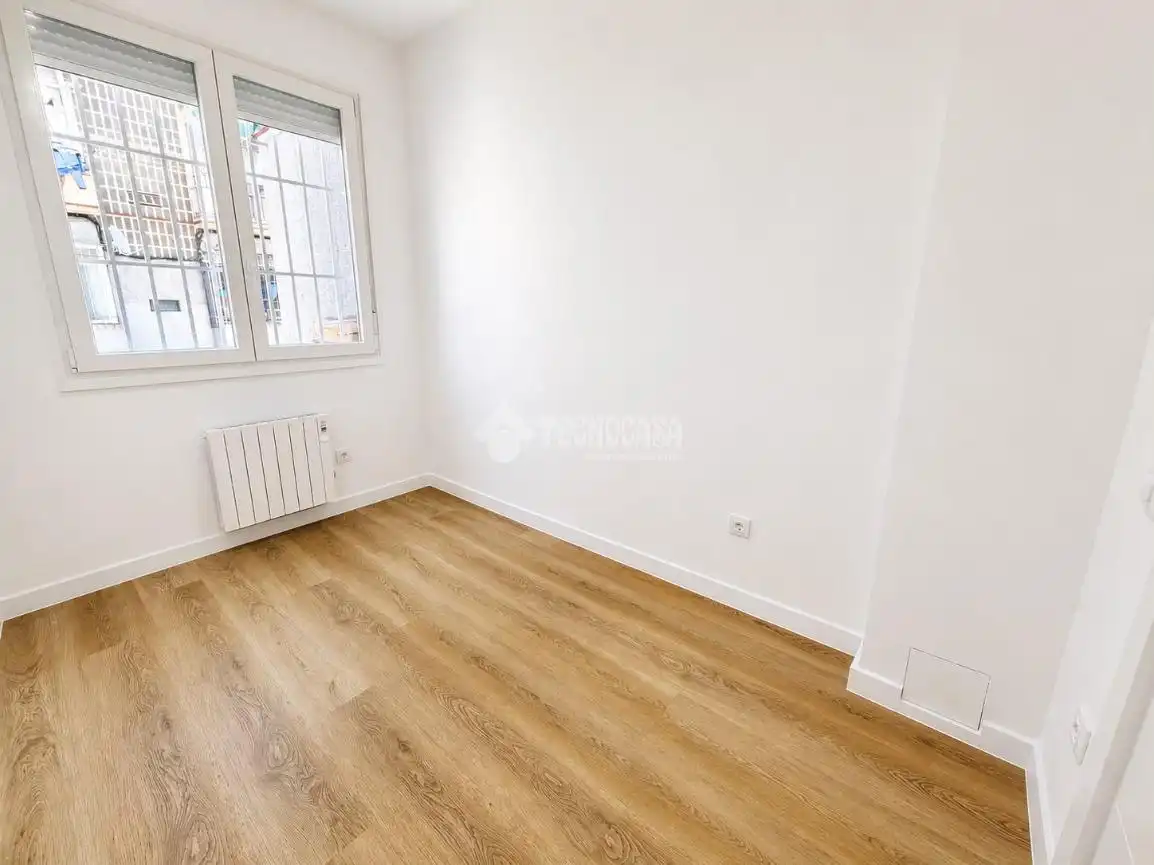 Bedroom of Flat for sale in Madrid  with Heating