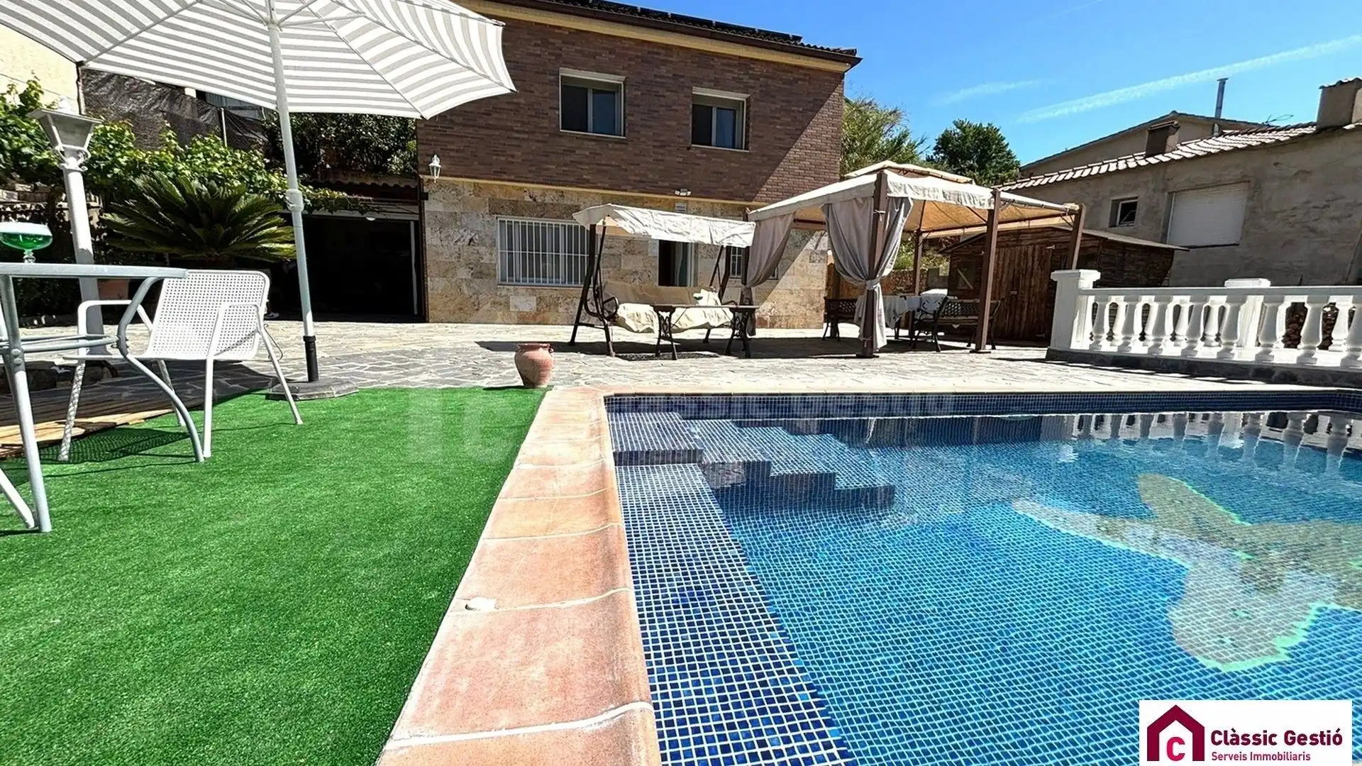 Piscina de Casa o chalet en venta en Terrassa con Calefacción y Trastero