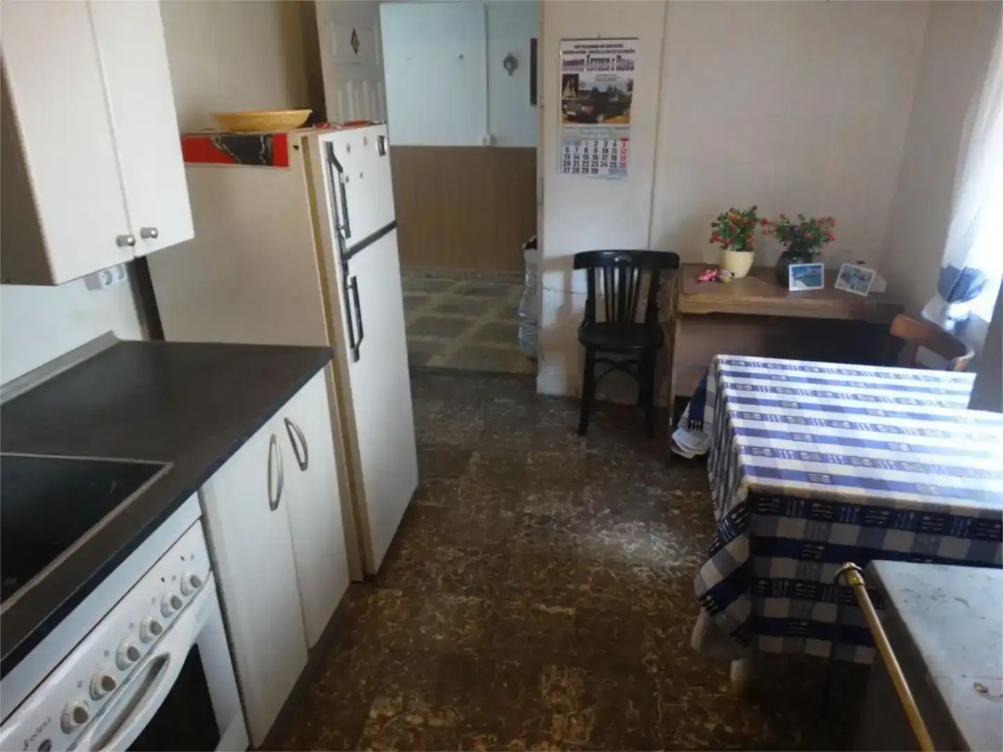 Cuina de Casa adosada en venda en Villasabariego amb Traster i Moblat