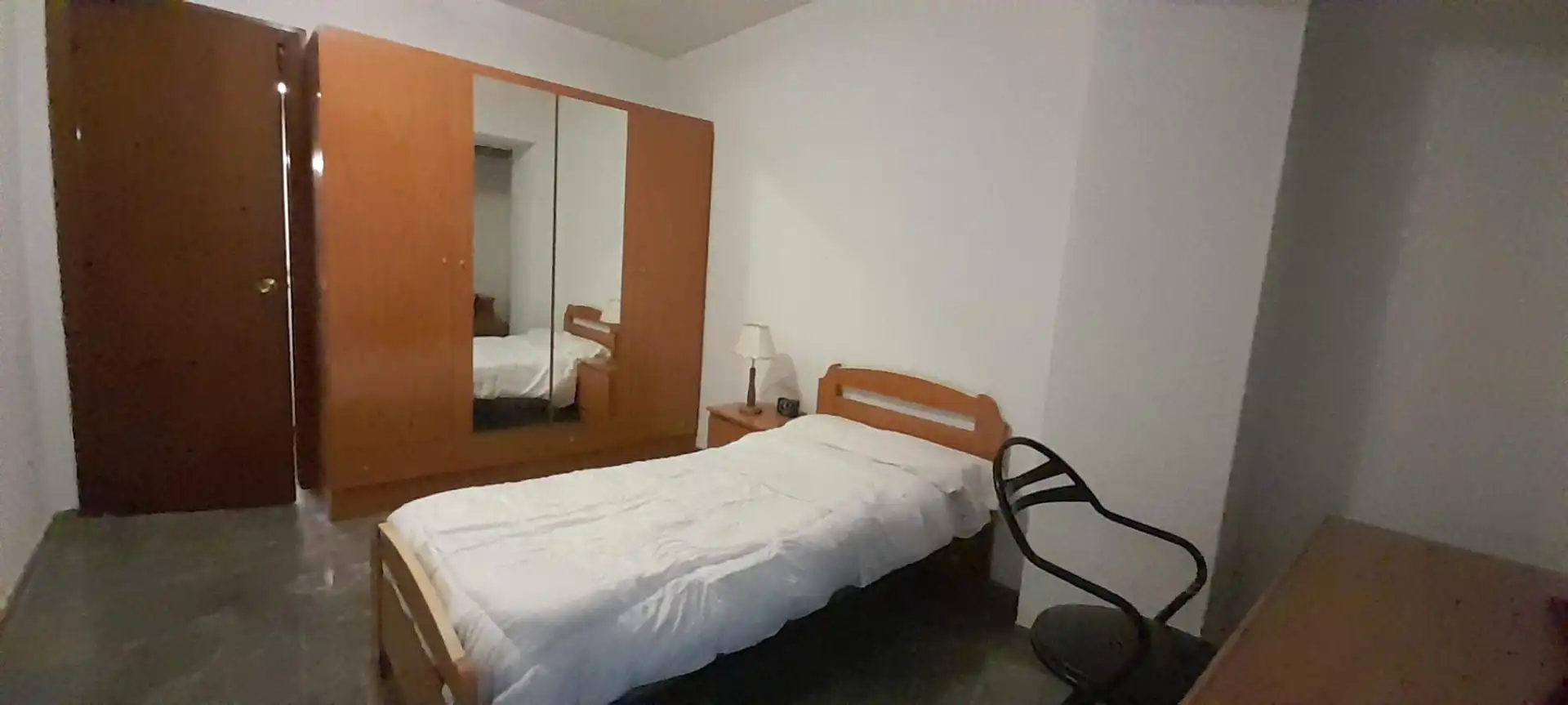 Habitación de Piso en venta en Córdoba con Alarma