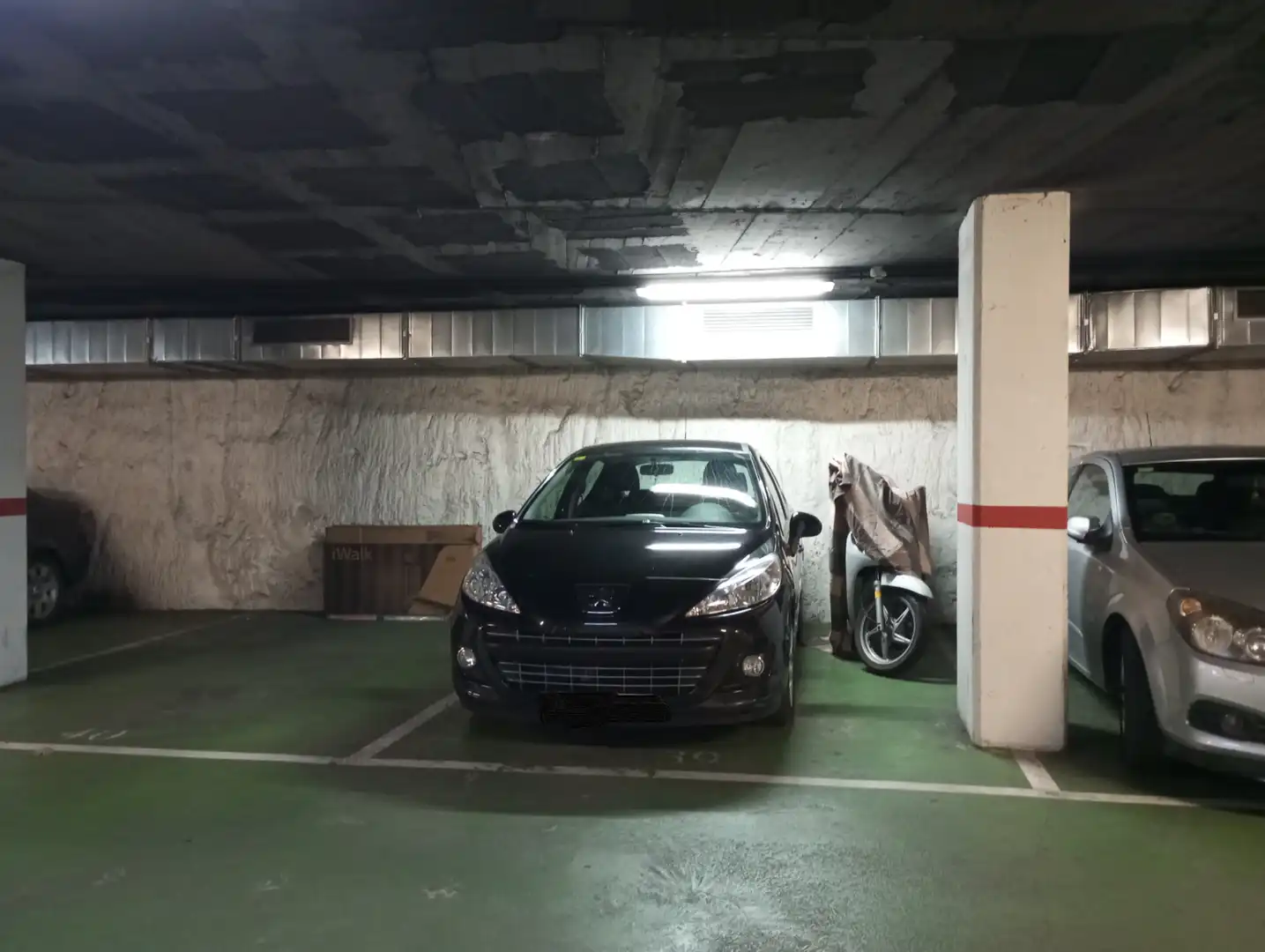 Parking de Piso en venta en Girona con Aire acondicionado, Calefacción y Parquet