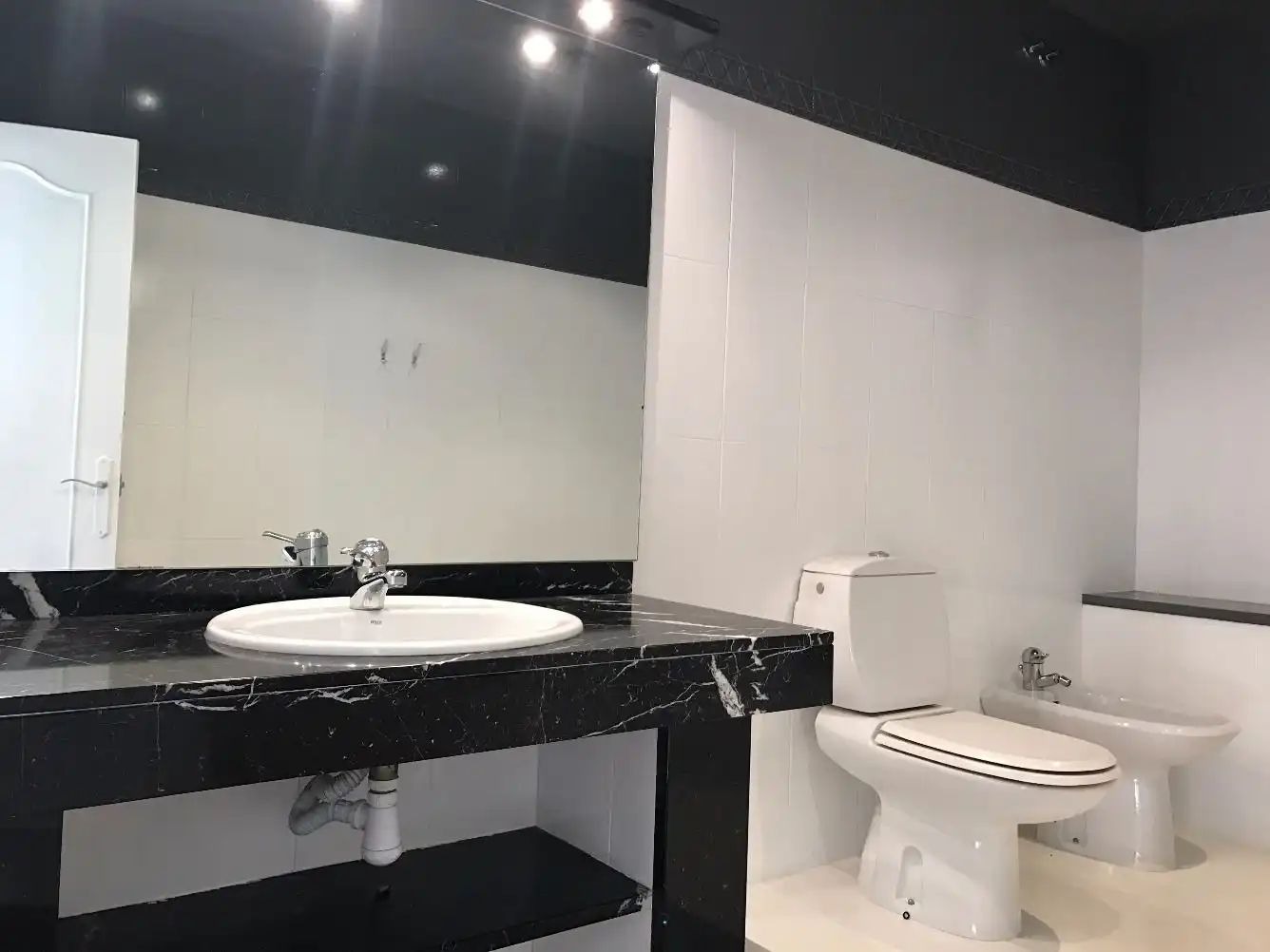 Baño de Piso de alquiler en Manresa con Aire acondicionado, Calefacción y Parquet