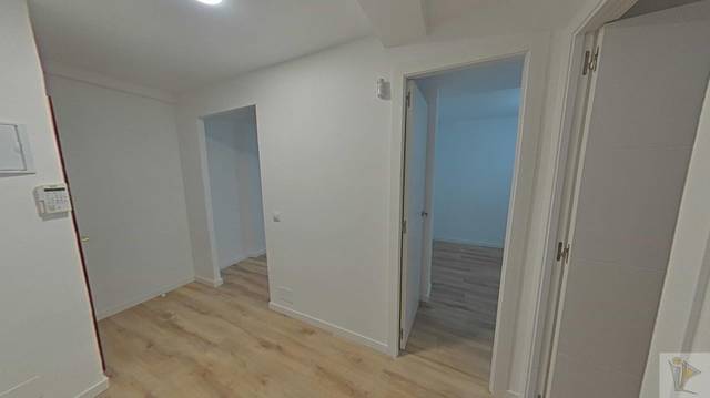 Piso en Venta en CL VALMOJADO  en Aluche