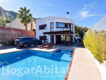 Villa con piscina in vendita a Calle Té de Roca