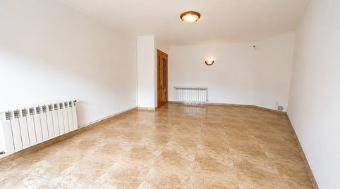 PISO SEMINUEVO  DE 5 HABITACIONES EN VENTA EN TORELLO