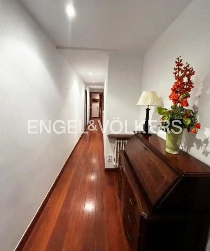 Flat with terrace for sale in Carrer Sant Llàtzer, imagen 3