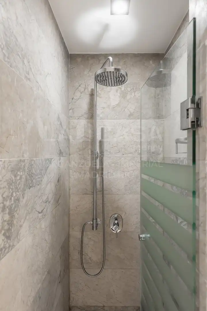 Baño de Piso en venta en Madrid con Calefacción