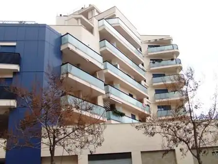 Individual to rent in Carrer de la Canal de Navarrés 451, imagen 5