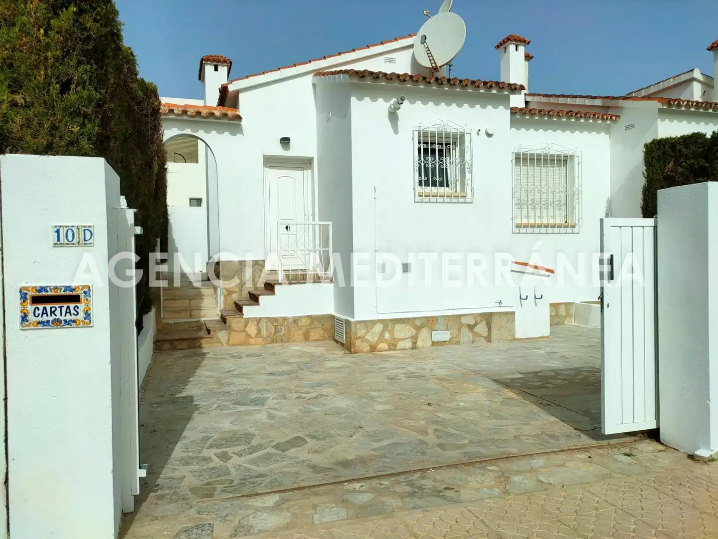 Terraced house with garden for sale in Las Marinas / Les Marines, imagen 2