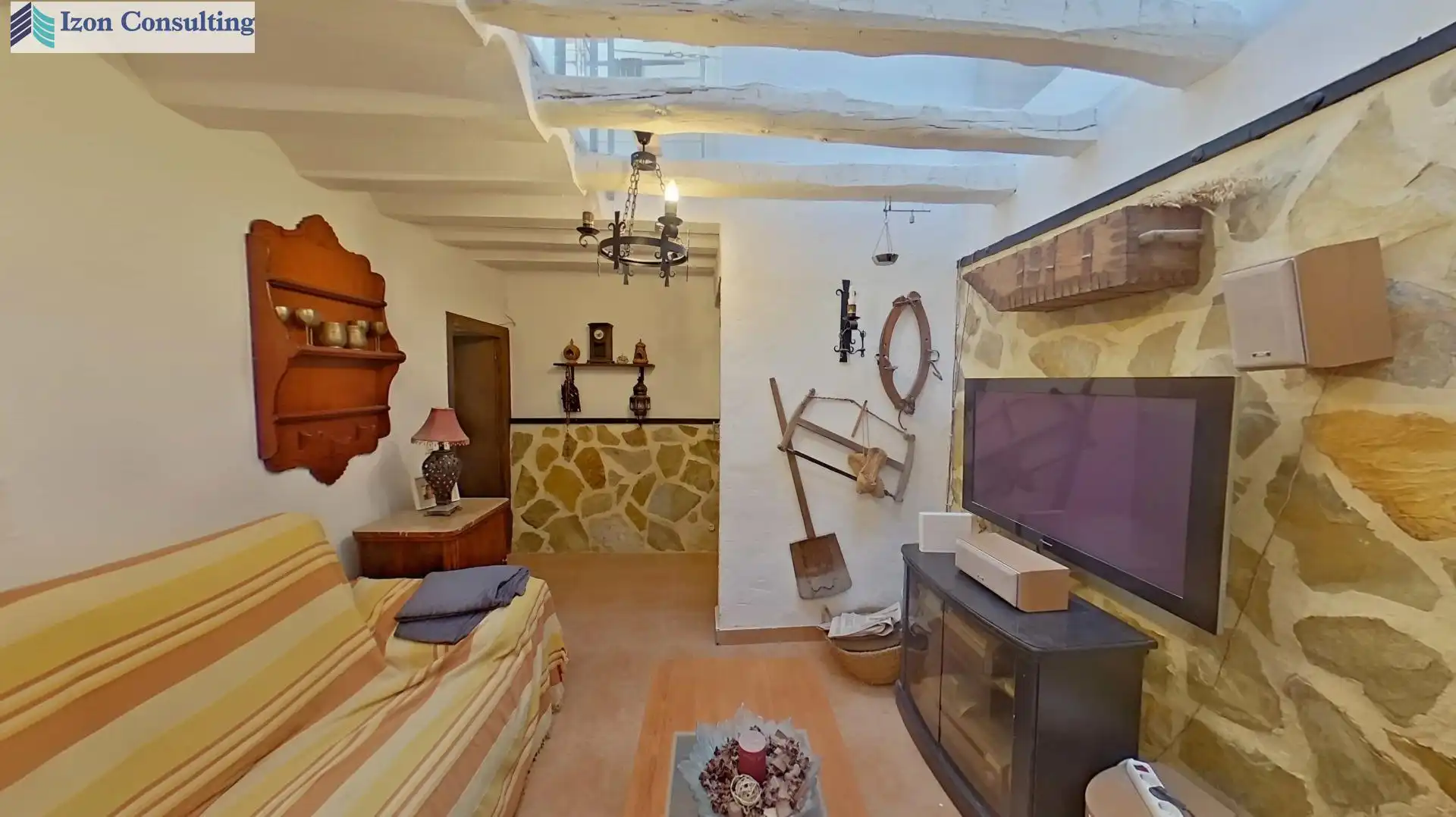 Sala d'estar de Casa o xalet en venda en Valdeganga amb Calefacció, Terrassa i Balcó