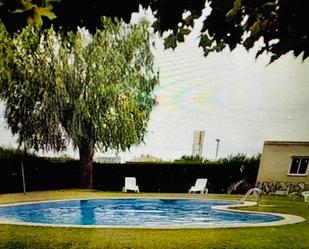 Swimming pool of Single-family semi-detached for sale in Morales del Vino  with Heating, Private garden and Terrace