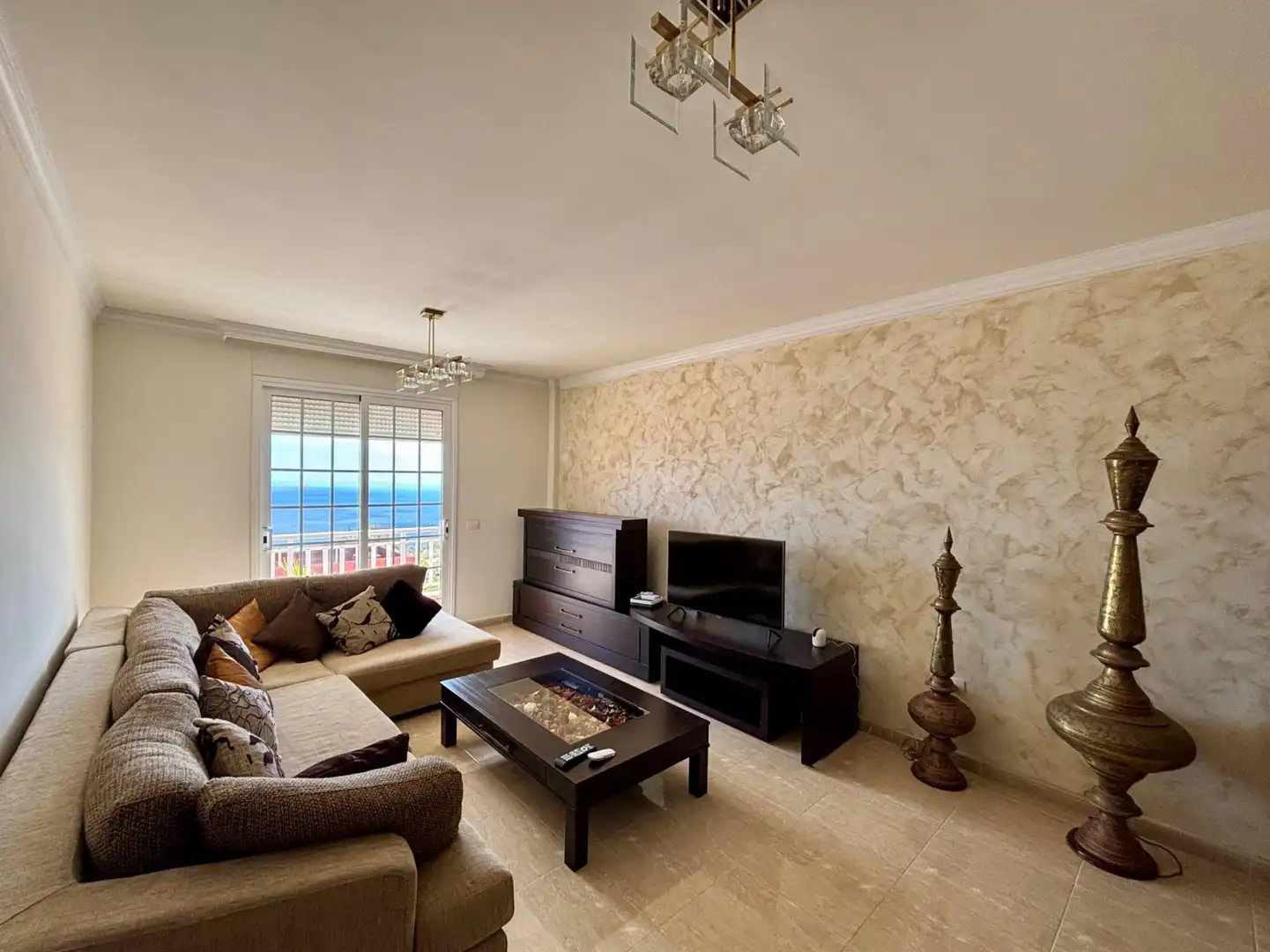 Sala de estar de Casa adosada en venta en Candelaria con Aire acondicionado, Terraza y Piscina