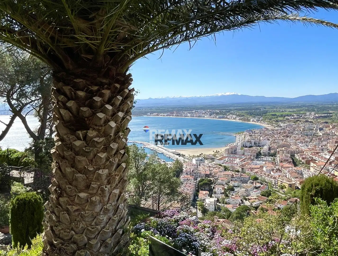 Vista exterior de Casa o xalet en venda en Roses amb Aire condicionat, Calefacció i Jardí privat