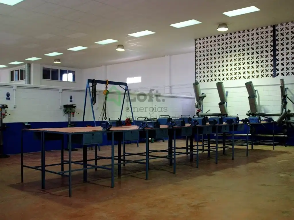 Nau industrial en venda en Badajoz