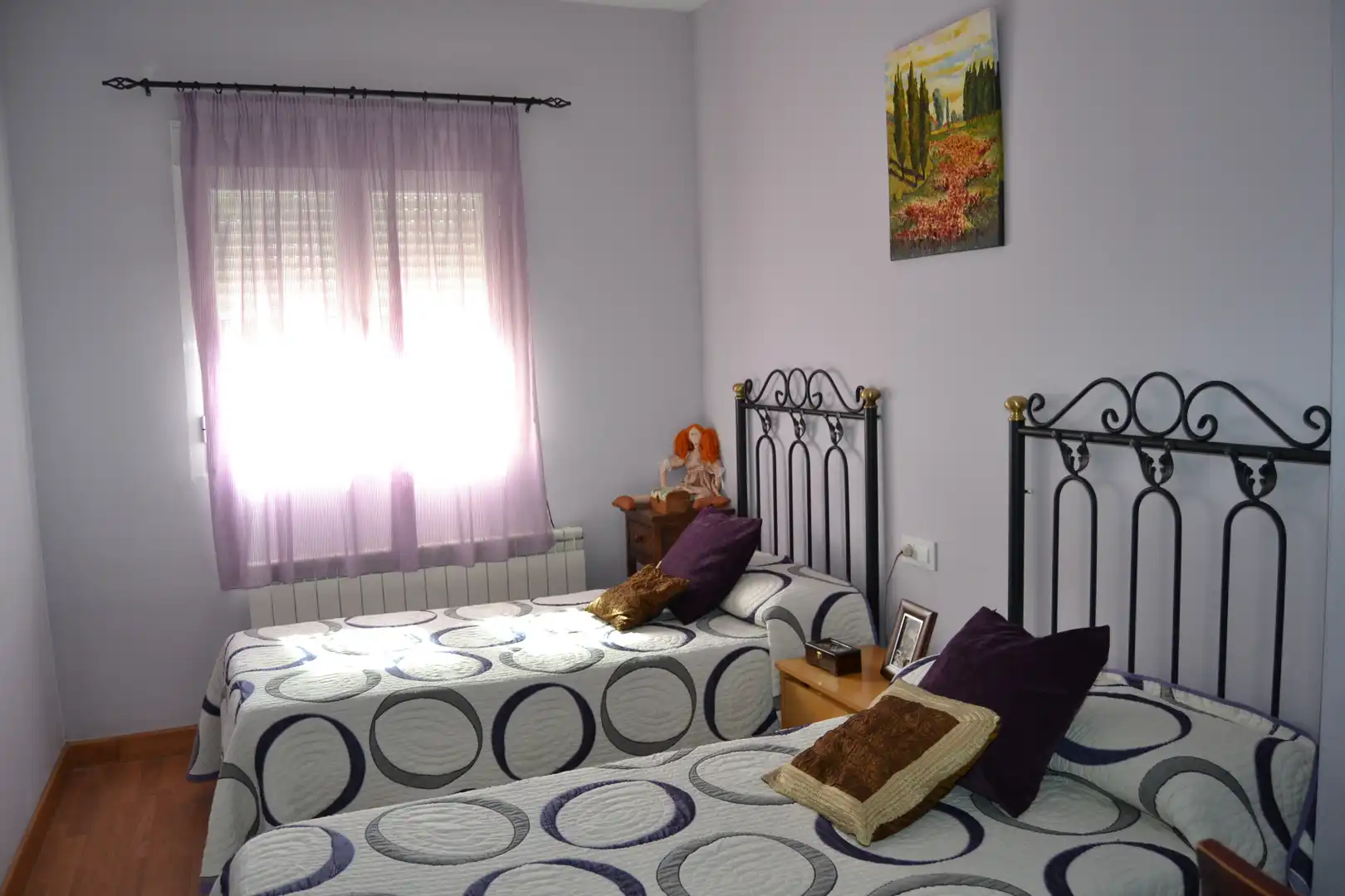 Dormitori de Casa o xalet en venda en Plasencia amb Calefacció, Moblat i Forn