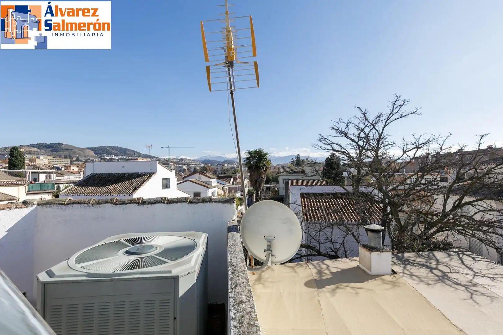 Vista exterior de Casa o xalet en venda en Granada