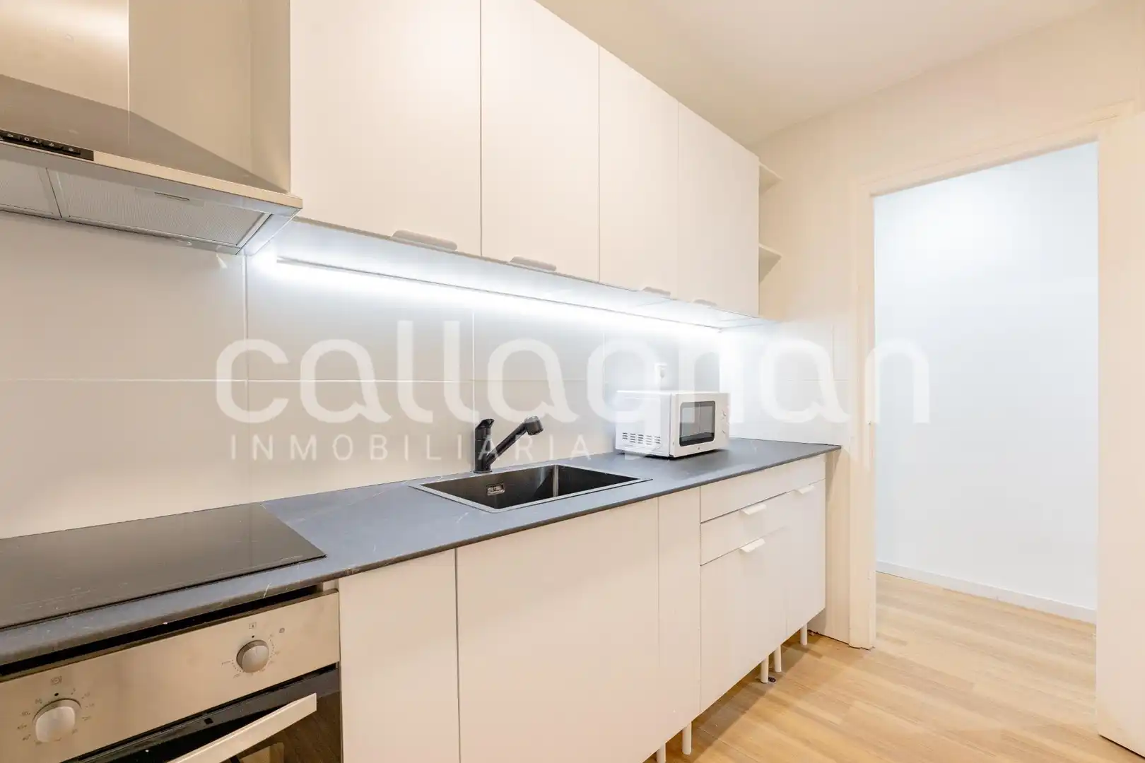 Cocina de Piso en venta en Valencia con Balcón