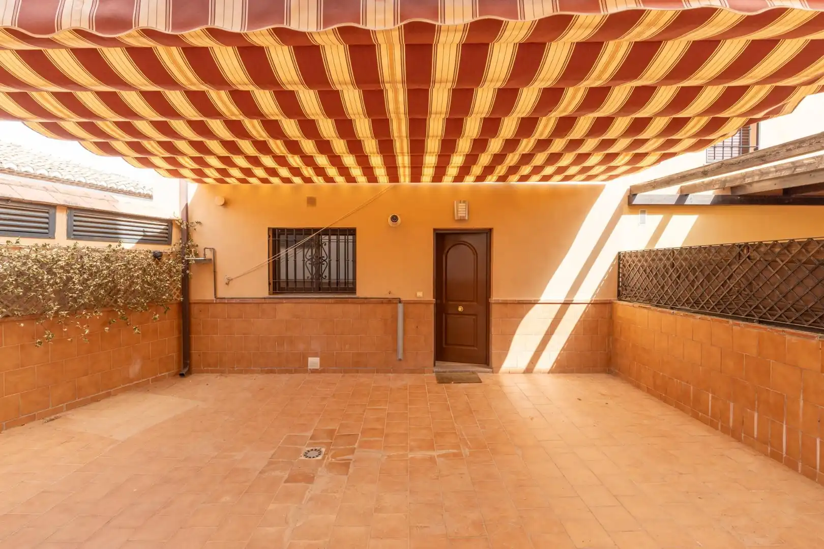 Terrassa de Casa adosada en venda en Monachil amb Aire condicionat, Calefacció i Terrassa