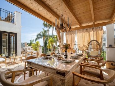 Reihenhaus mit Pool zum Verkauf in Arrabal la Caridad 9D