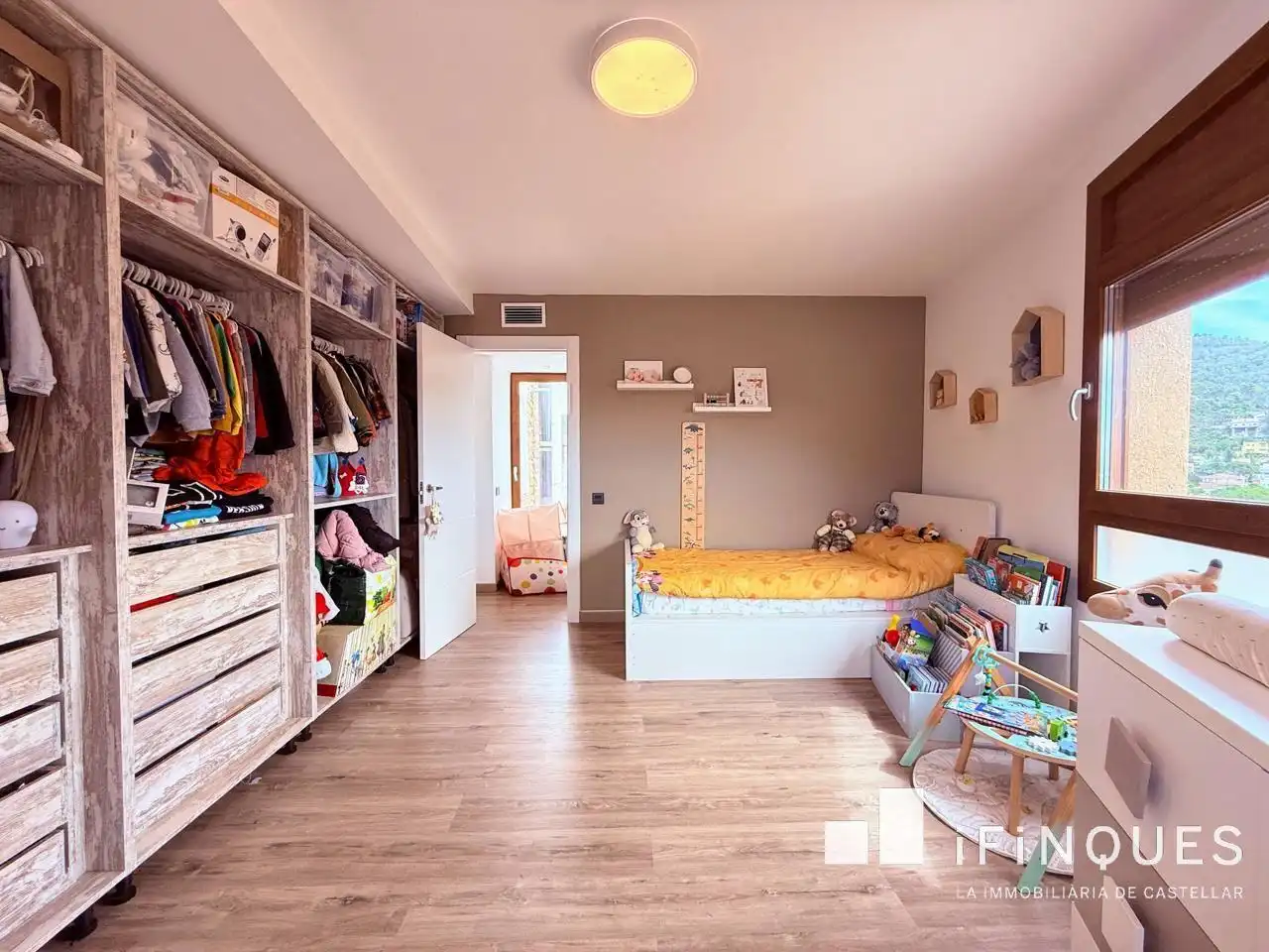 Dormitori de Casa o xalet en venda en Castellar del Vallès amb Aire condicionat, Calefacció i Parquet
