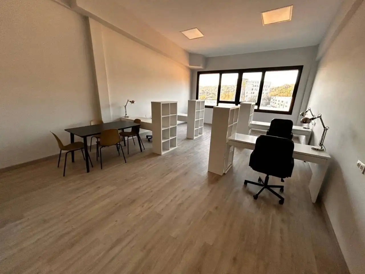 Oficina de alquiler en Martutene