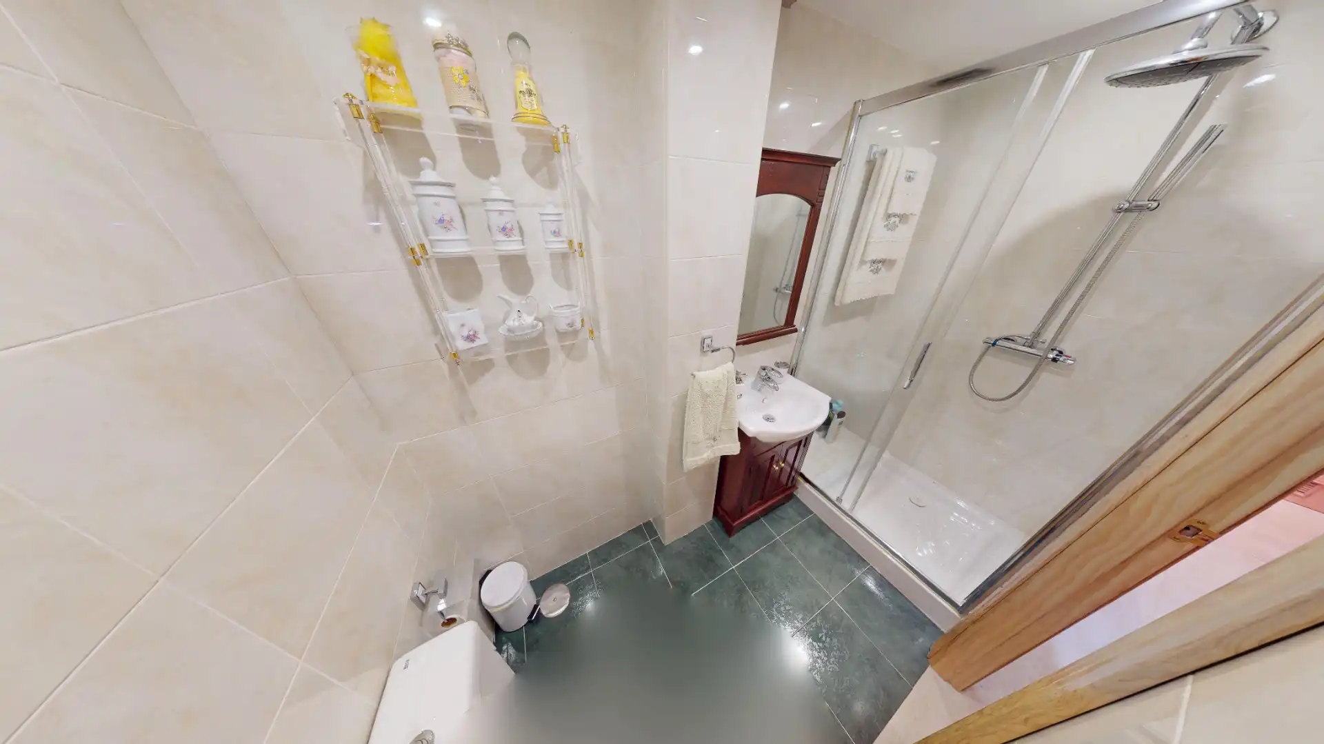 Baño de Casa o chalet en venta en Torremolinos con Aire acondicionado, Calefacción y Jardín privado