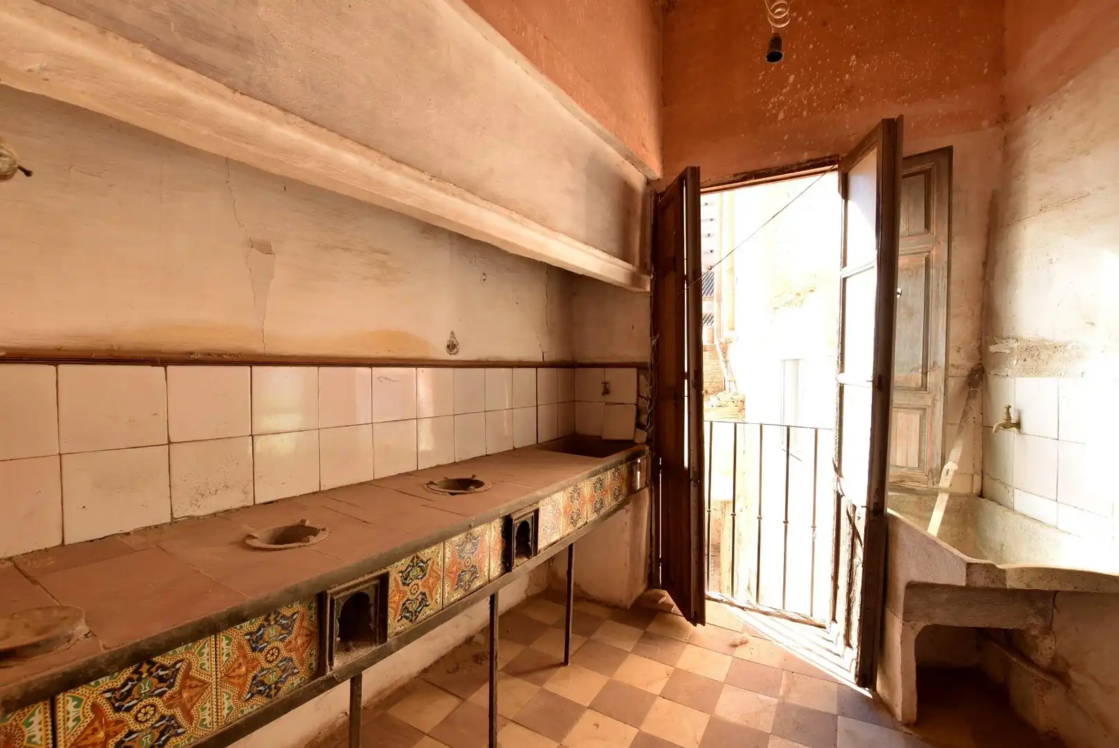 Cocina de Edificio en venta en Guadix