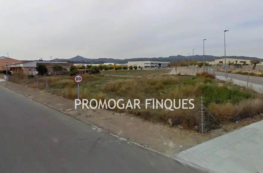 Terreny residencial en venda a Carrer Joan Miró 31